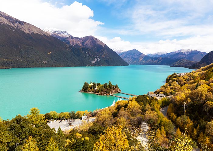巴松措絢麗秋景 巴松措