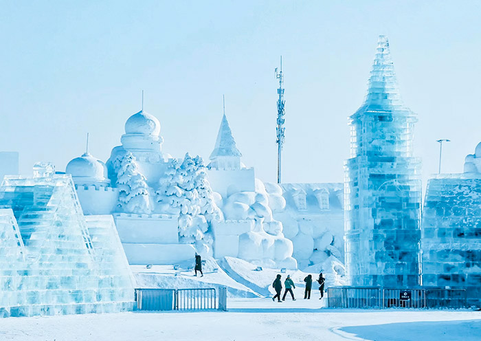 哈爾濱冰雪大(dà)世界壯觀的(de)冰雕、雪雕 哈爾濱冰雪大(dà)世界壯觀的(de)冰雕、雪雕