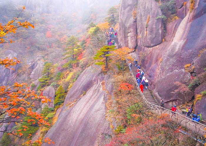 黃山五彩斑斓的(de)秋景 黃山五彩斑斓的(de)秋景