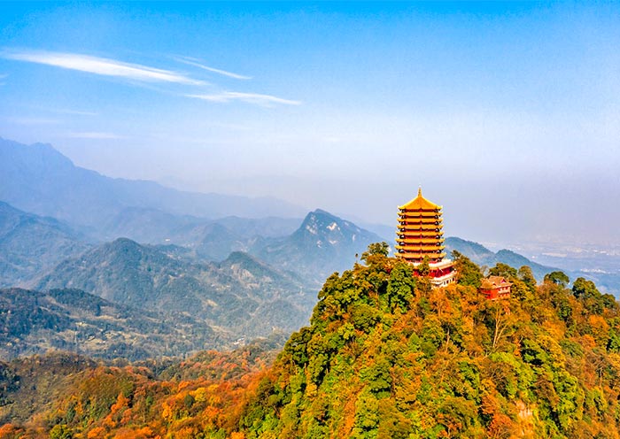 青城山美不(bù)勝收的(de)風景 青城山美不(bù)勝收的(de)風景
