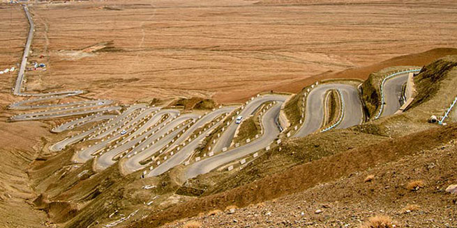 瓦恰公路