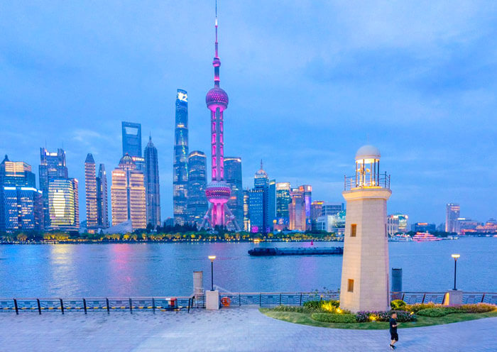上(shàng)海外灘遠觀的(de)東方明珠