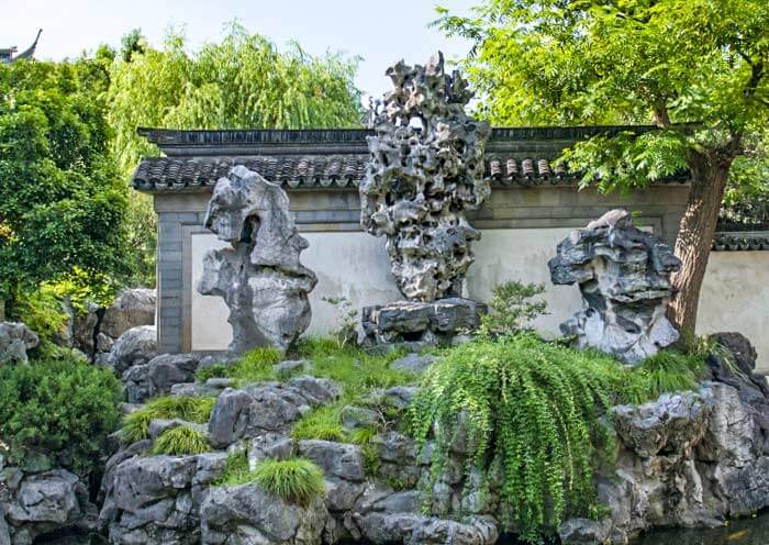 上(shàng)海豫園千姿百态的(de)奇石 上(shàng)海豫園千姿百态的(de)奇石