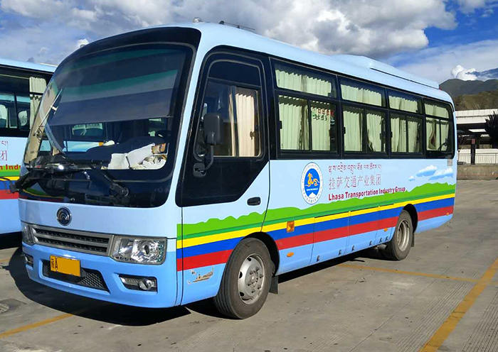 旅遊車